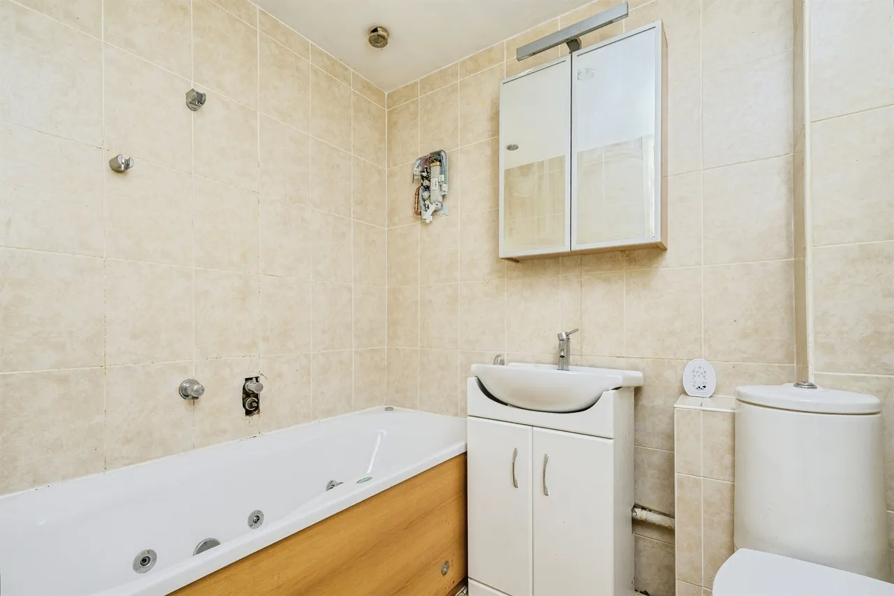 Canterbury Drive, Plymouth, PL5, photo 16