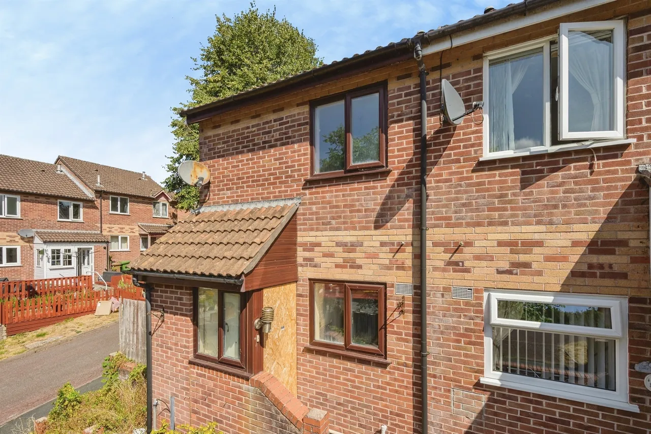 2 bed house for sale, Canterbury Drive, Plymouth, PL5