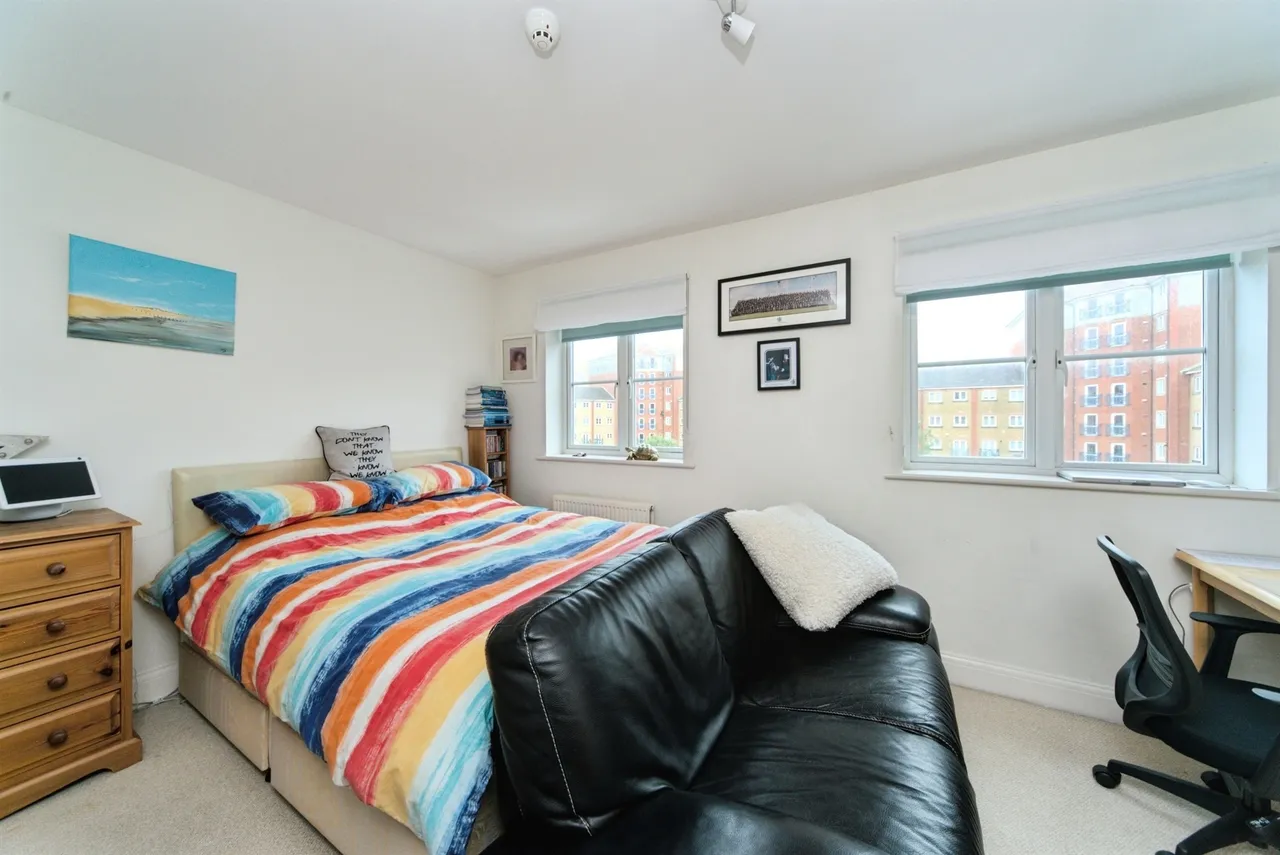 Dominica Court, Eastbourne, BN23, photo 13
