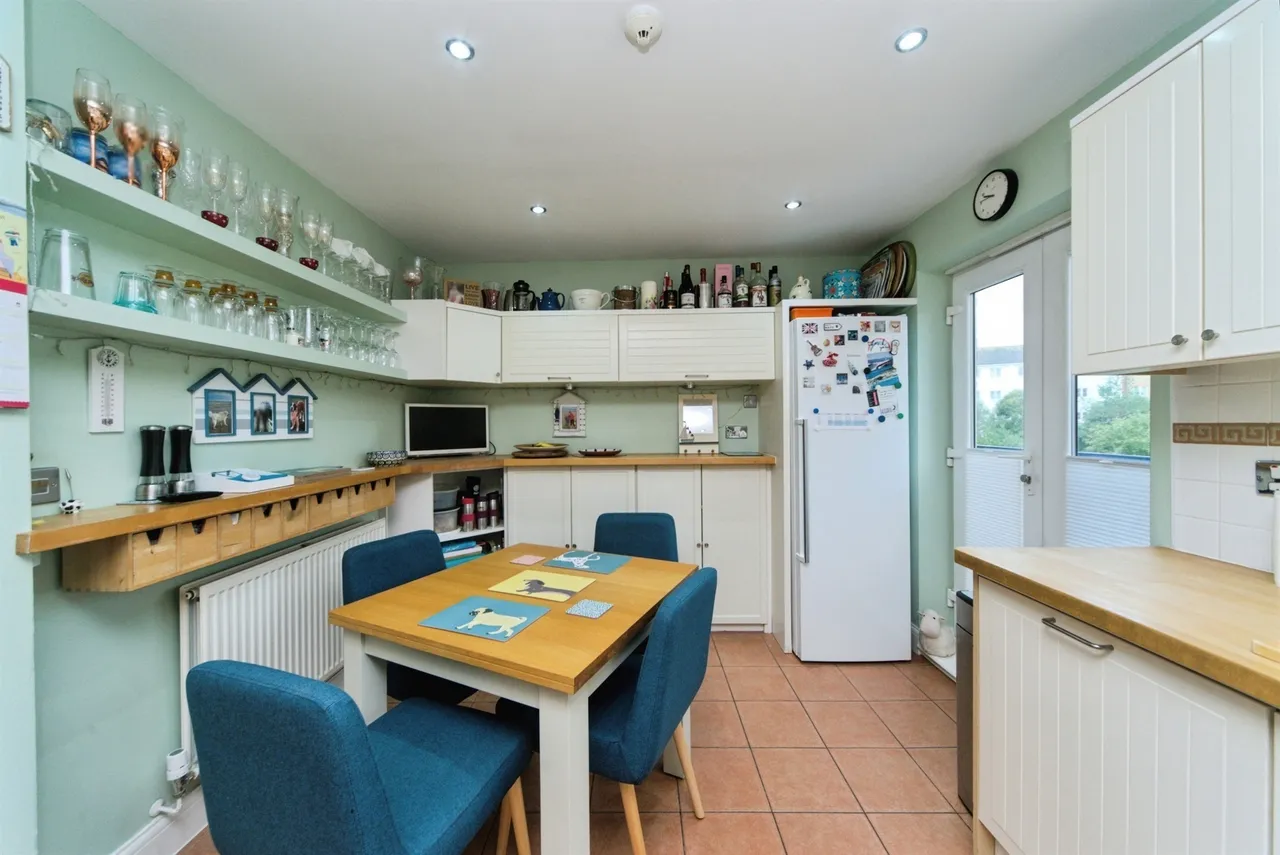 Dominica Court, Eastbourne, BN23, photo 7