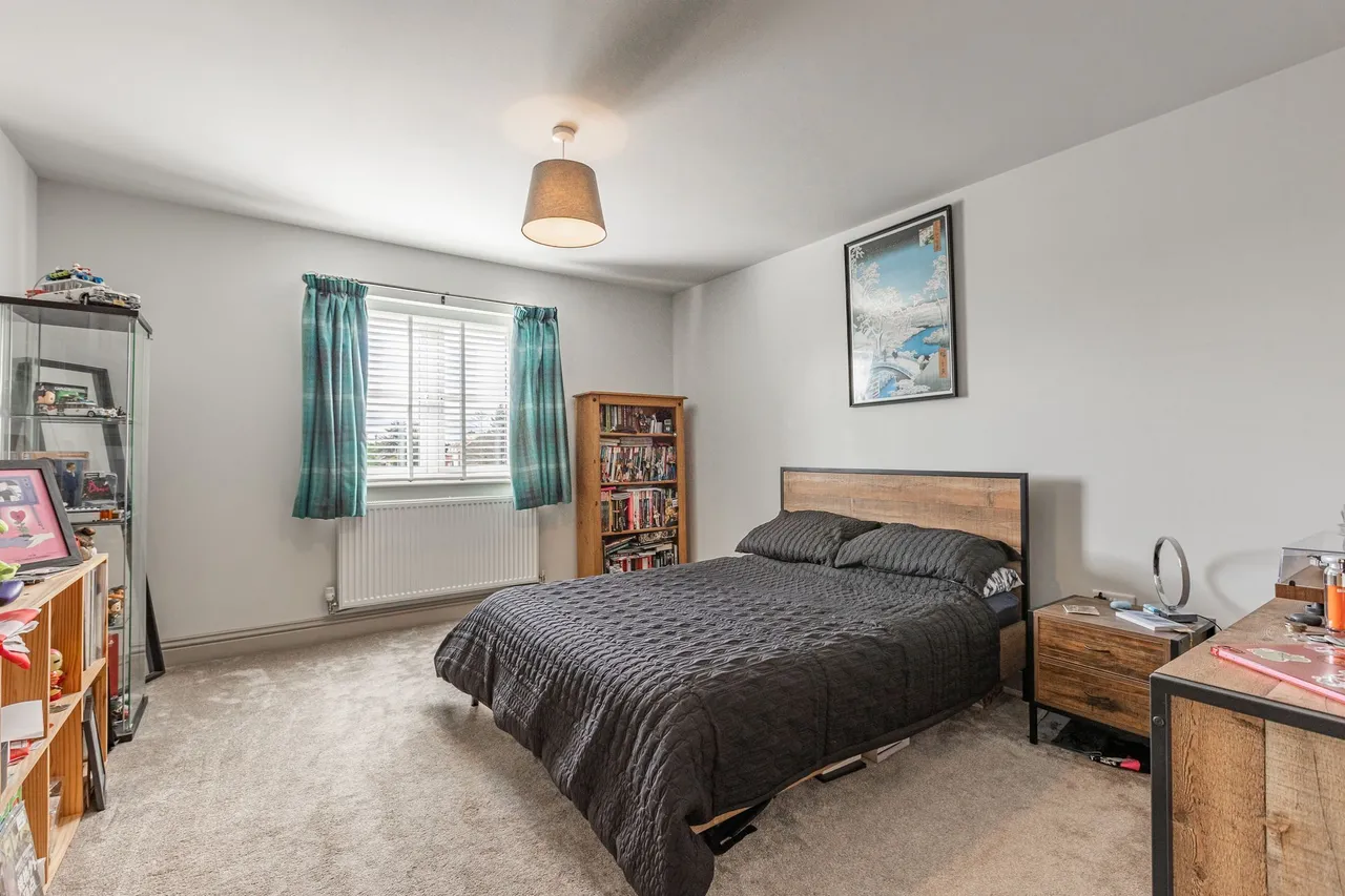 Detached Property in Walpole Cross Keys, photo 15