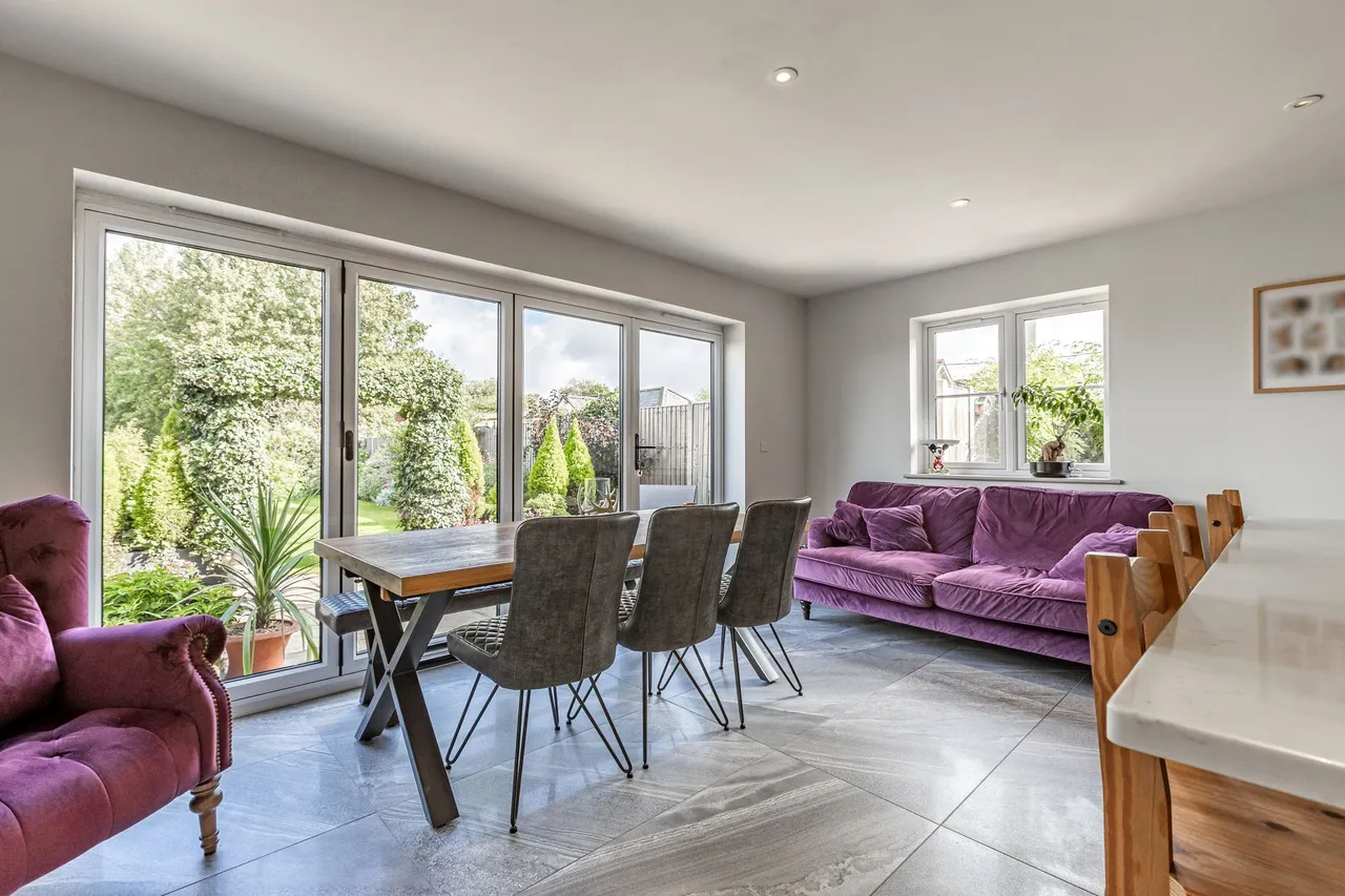 Detached Property in Walpole Cross Keys, photo 7