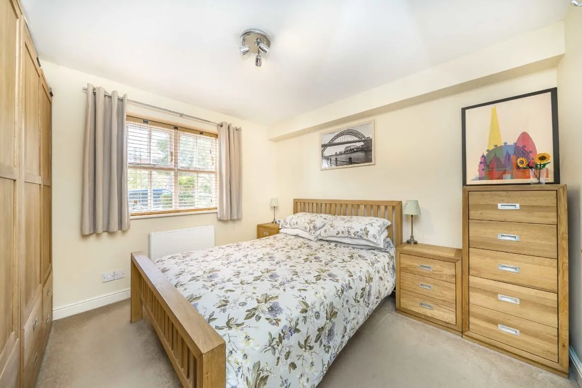 Lisle Close, SW17, photo 5