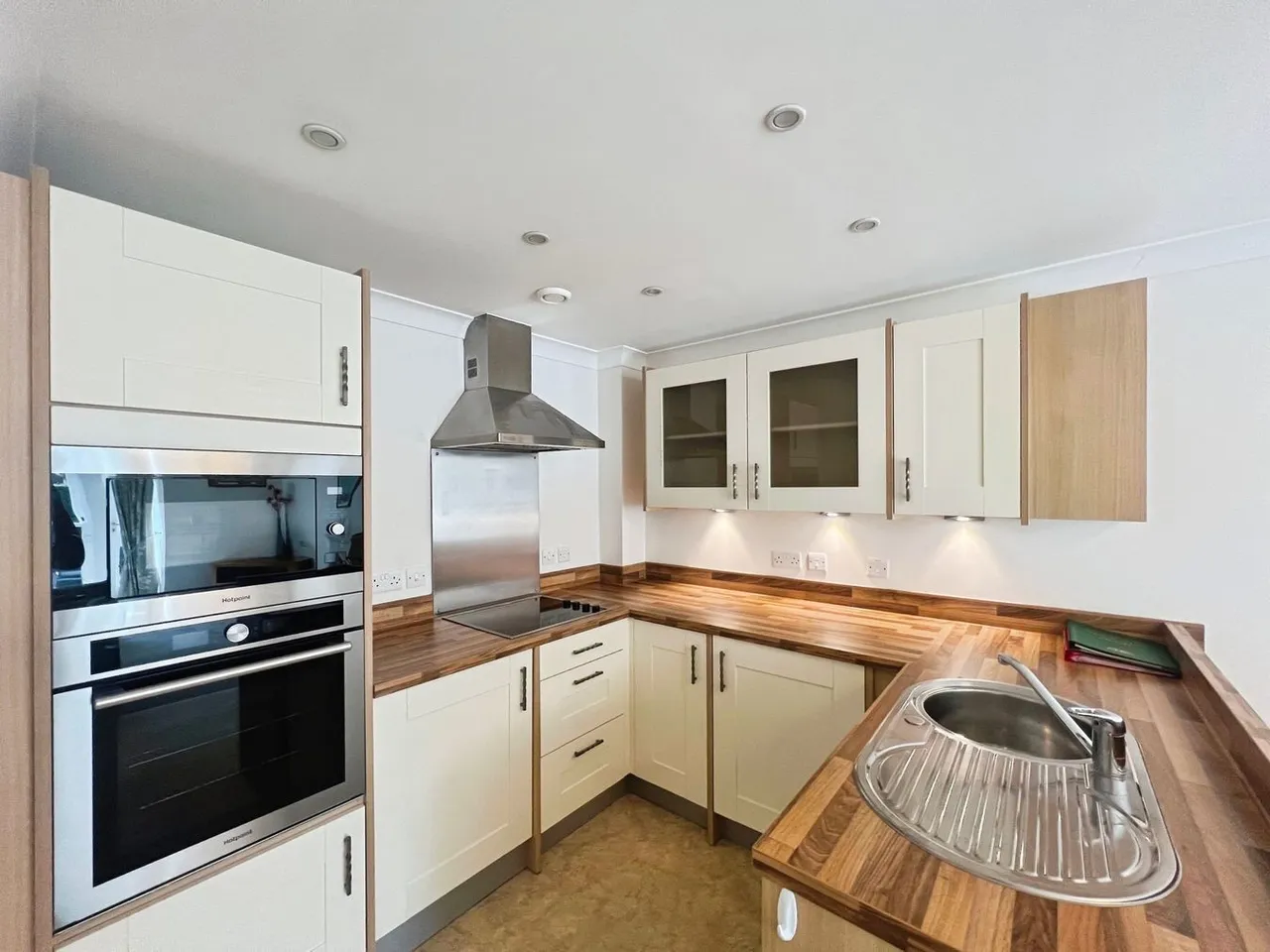 Somerton Road, Street, BA16, photo 2