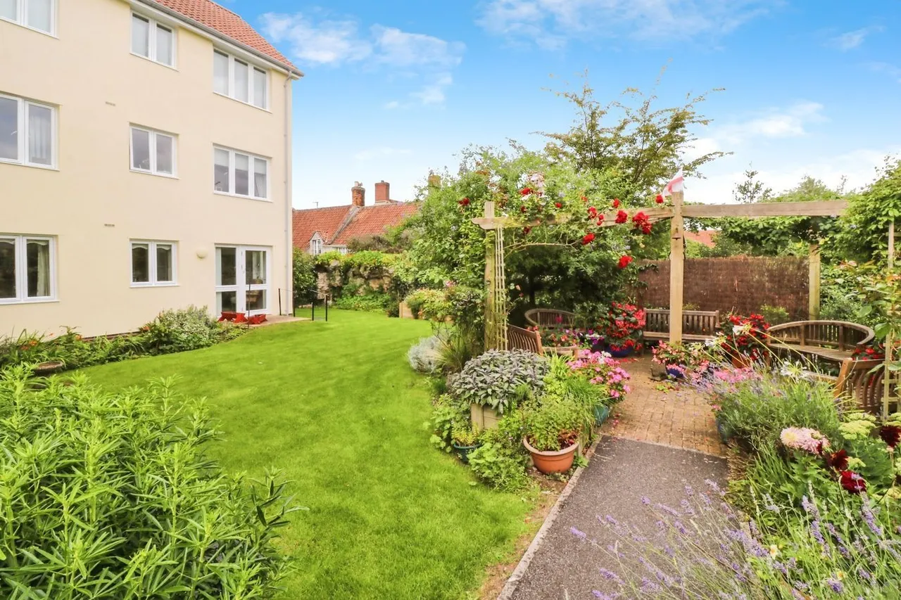 Somerton Road, Street, BA16, photo 18