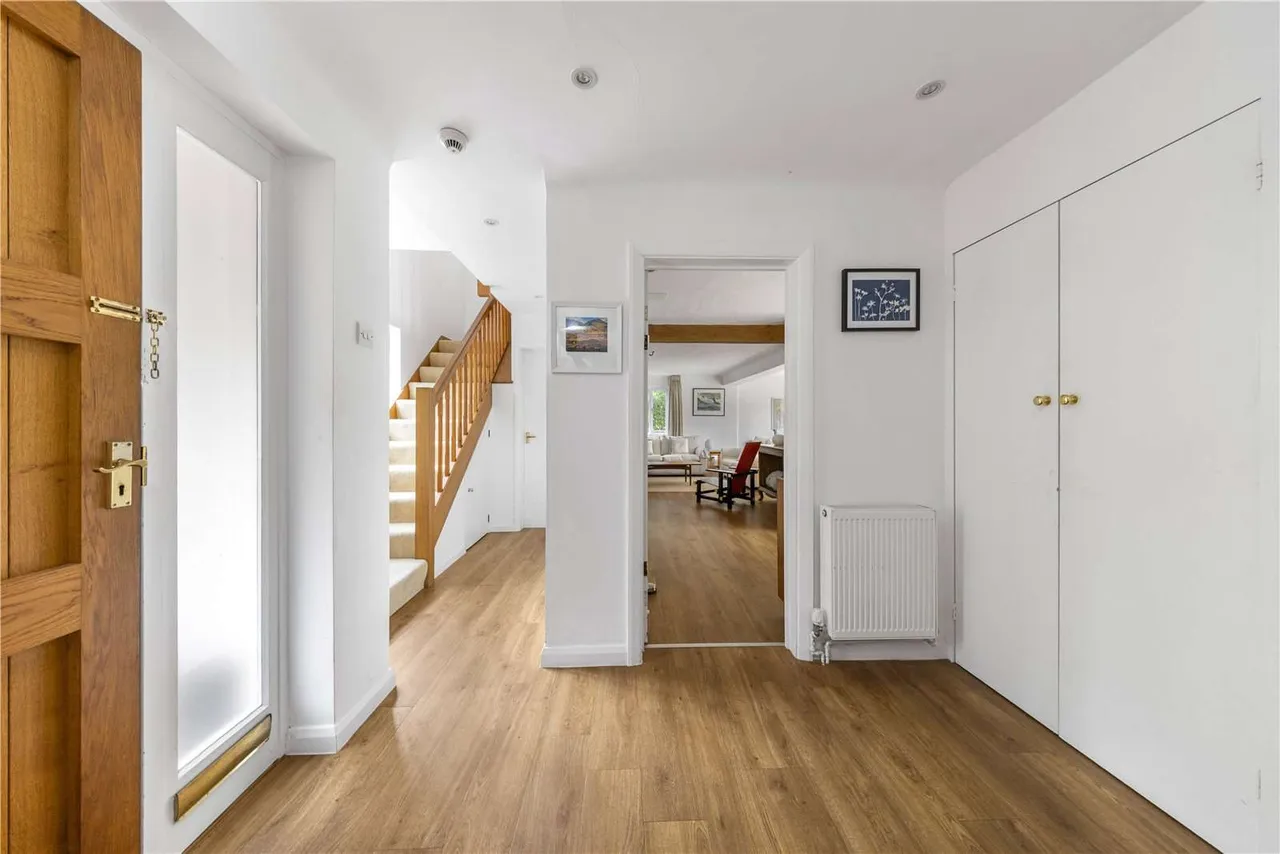 Sutton Place, Abinger Hammer, Surrey, RH5 6RN, photo 9