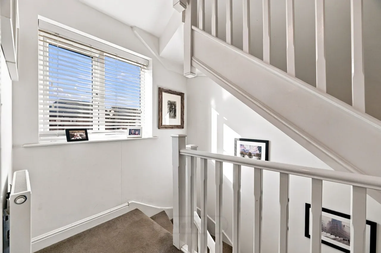 Four Marks Close, Broughton, Milton Keynes, Milton Keynes, MK10 9WJ, photo 10