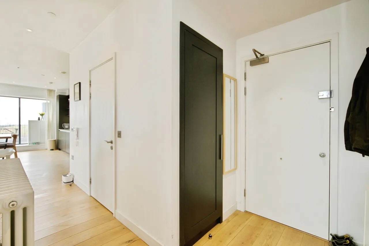 Botanic Square, LONDON, London, E14, photo 13