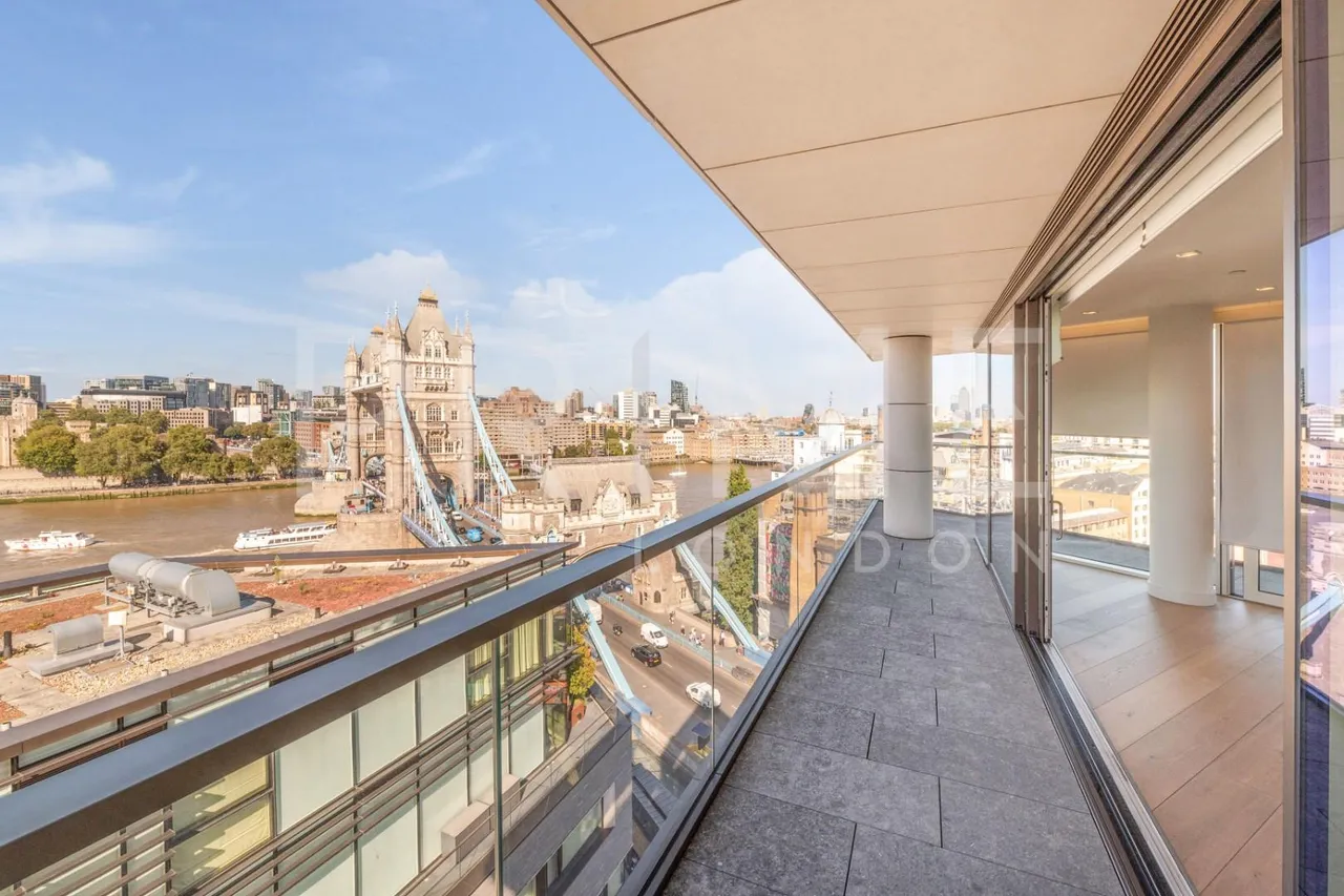 2 bed flat for sale, Duchess Walk, One Tower Bridge, SE1