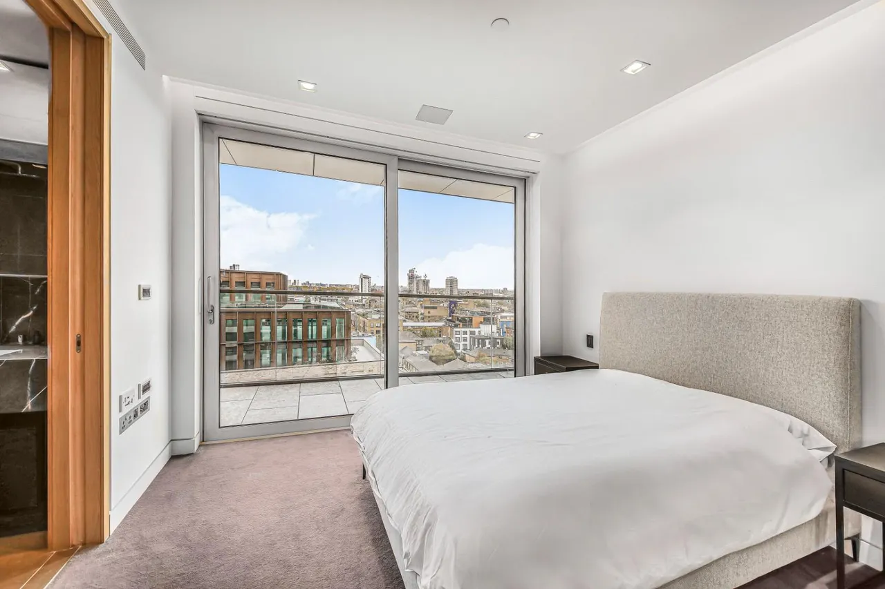 Duchess Walk, One Tower Bridge, SE1, photo 10