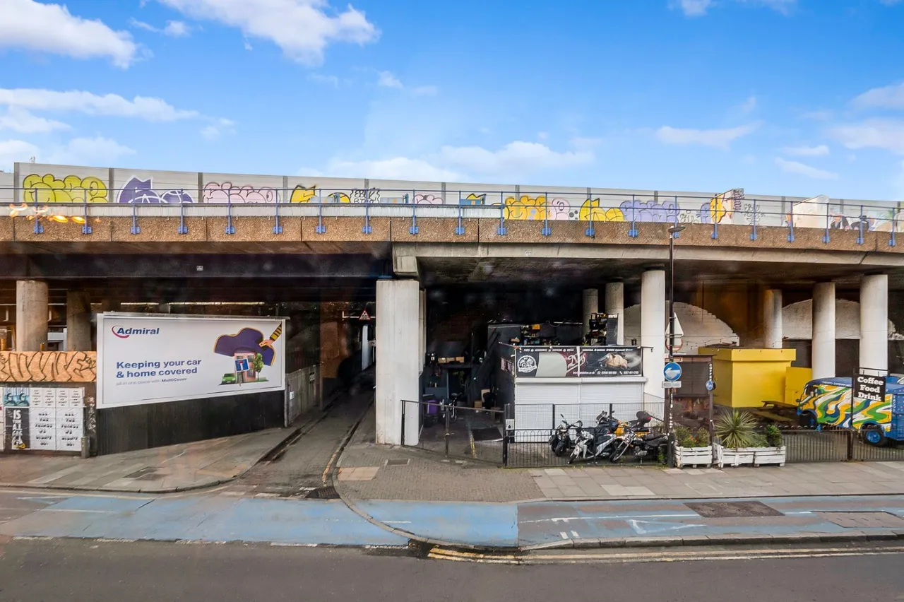 Ensign Street, London, E1, photo 12