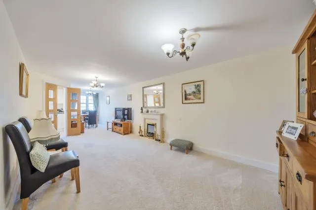 St. Lukes Road, Maidenhead, SL6, photo 5