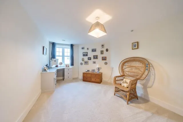 St. Lukes Road, Maidenhead, SL6, photo 9