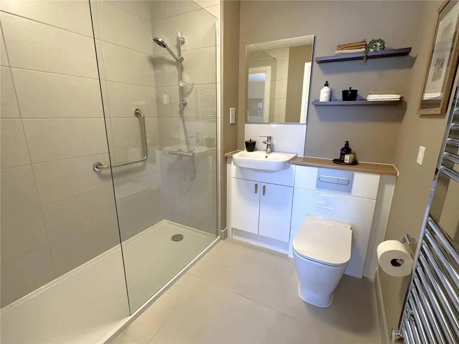 Pacific Drive, Eastbourne, BN23, photo 10