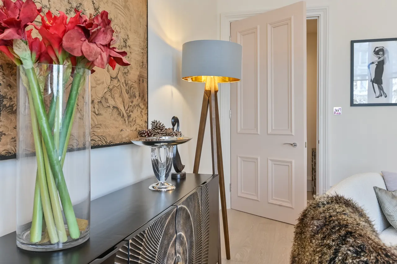 Flat 1, 65 Earls Court Square, London, photo 10