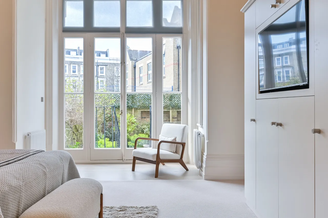 Flat 1, 65 Earls Court Square, London, photo 12