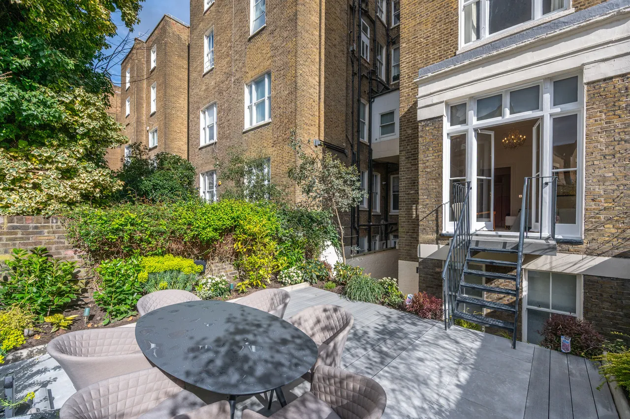 Flat 1, 65 Earls Court Square, London, photo 9
