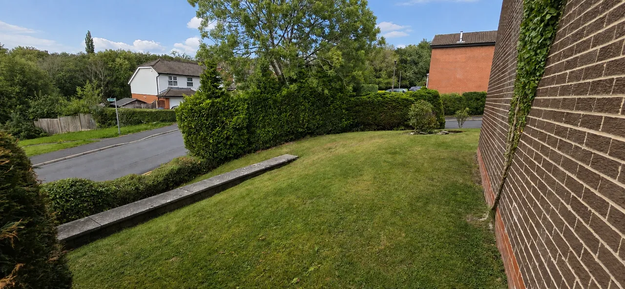 Raeburn Drive, Marple Bridge, SK6, photo 17
