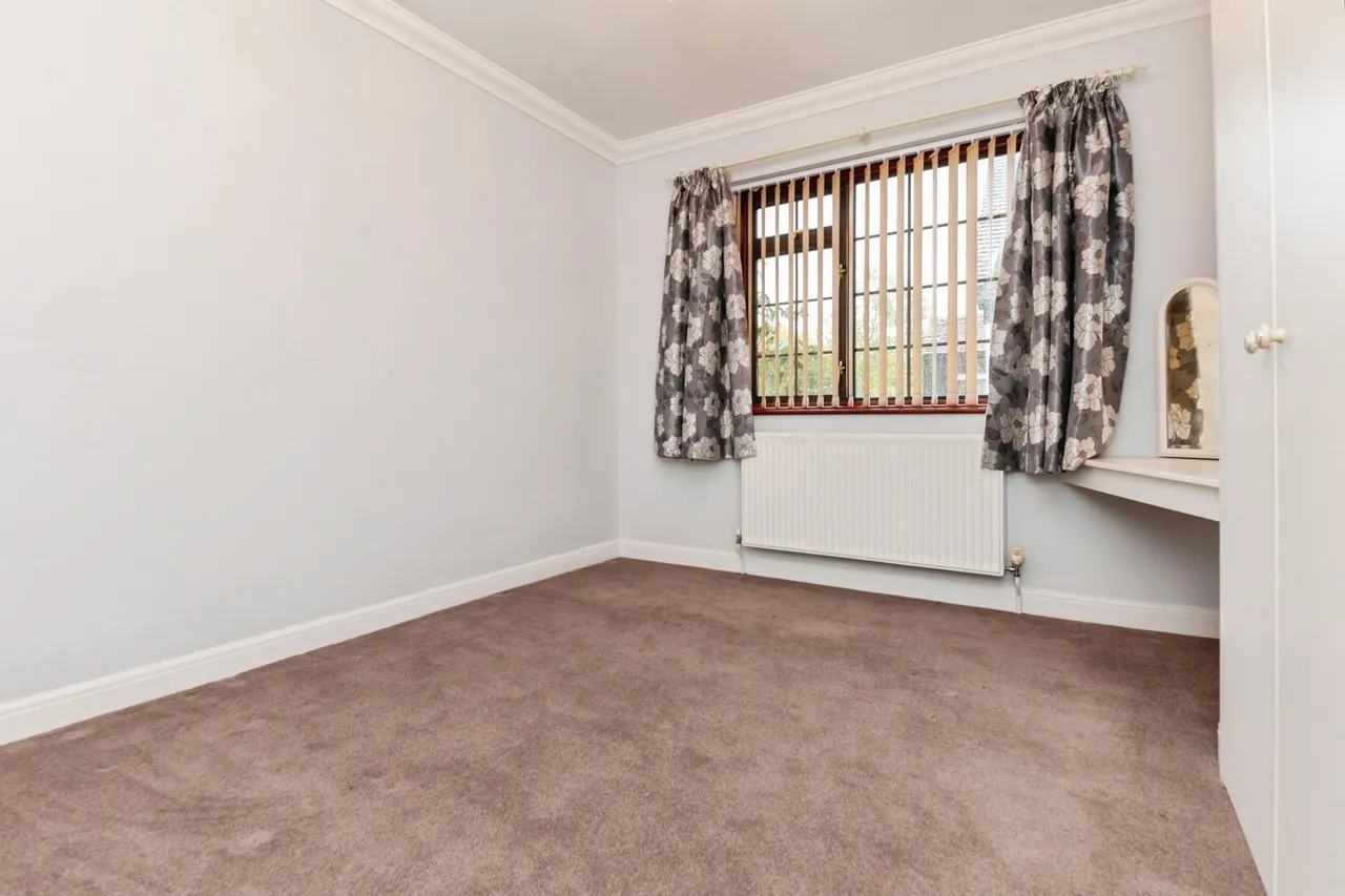 Dumont Avenue, St. Osyth, Clacton-on-Sea, Essex, CO16, photo 12