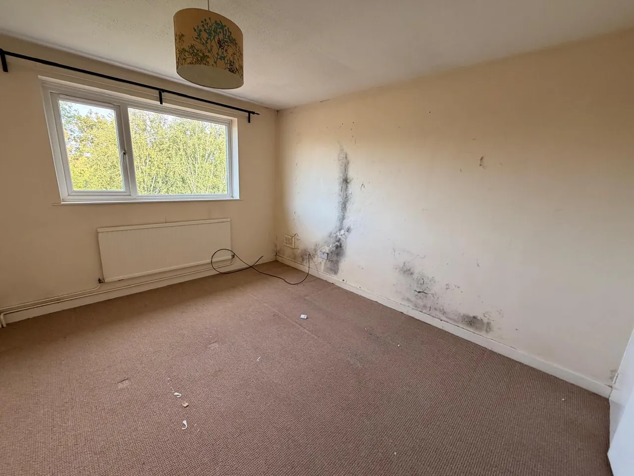 3-bedroom semi detached house arranged over two floors with a rear garden and driveway for two vehicles., photo 12