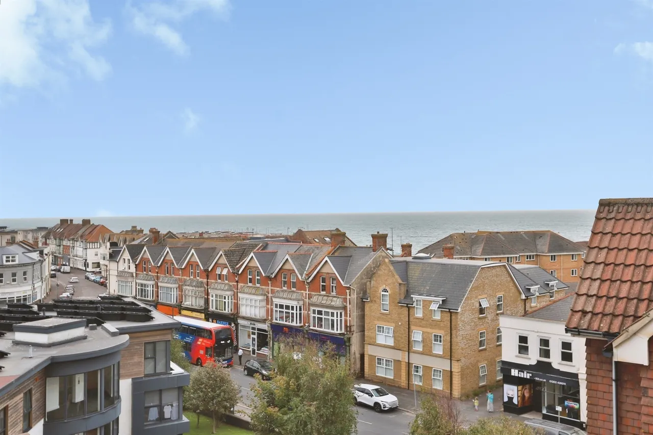 Seafield Road, Bournemouth, BH6, photo 2