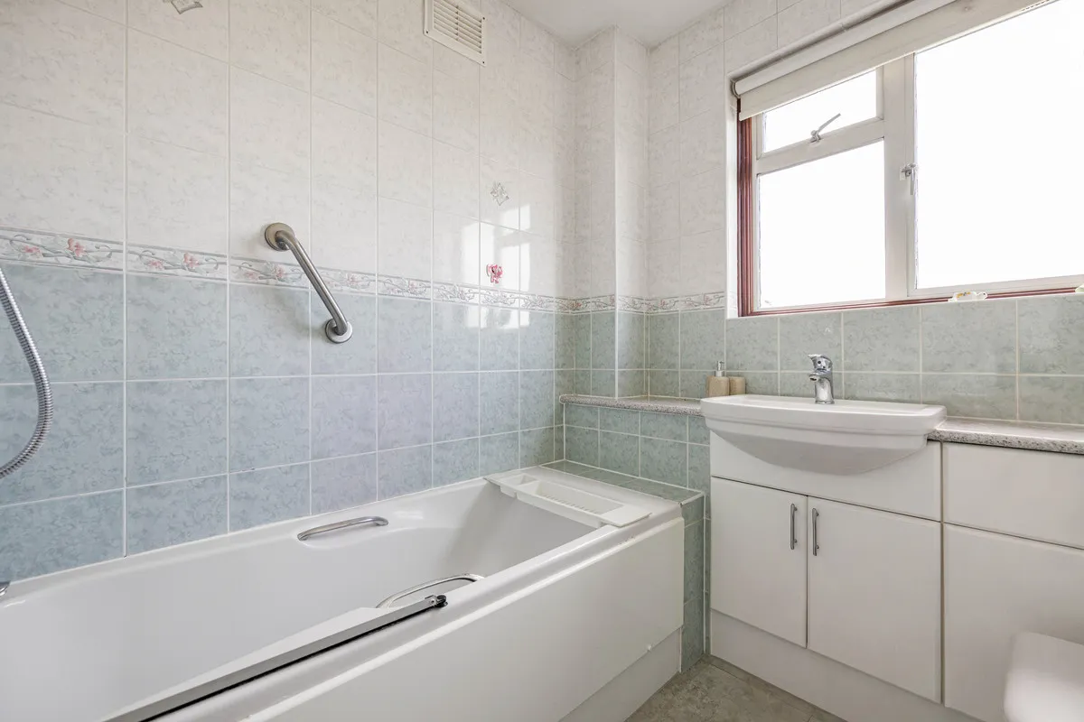 Erith, DA8 3DN, photo 6