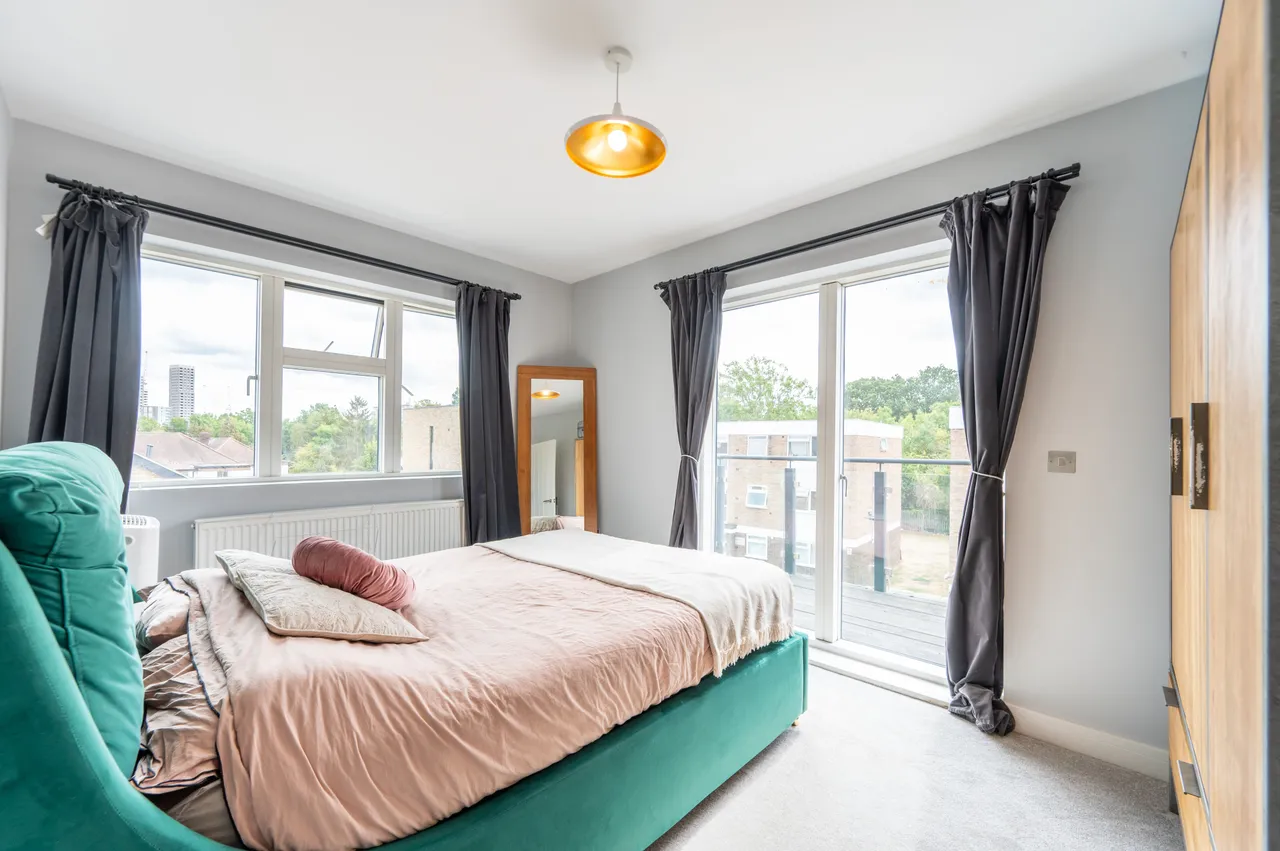 6 Pristine House, 12 Harrowdene Road, Wembley, photo 2