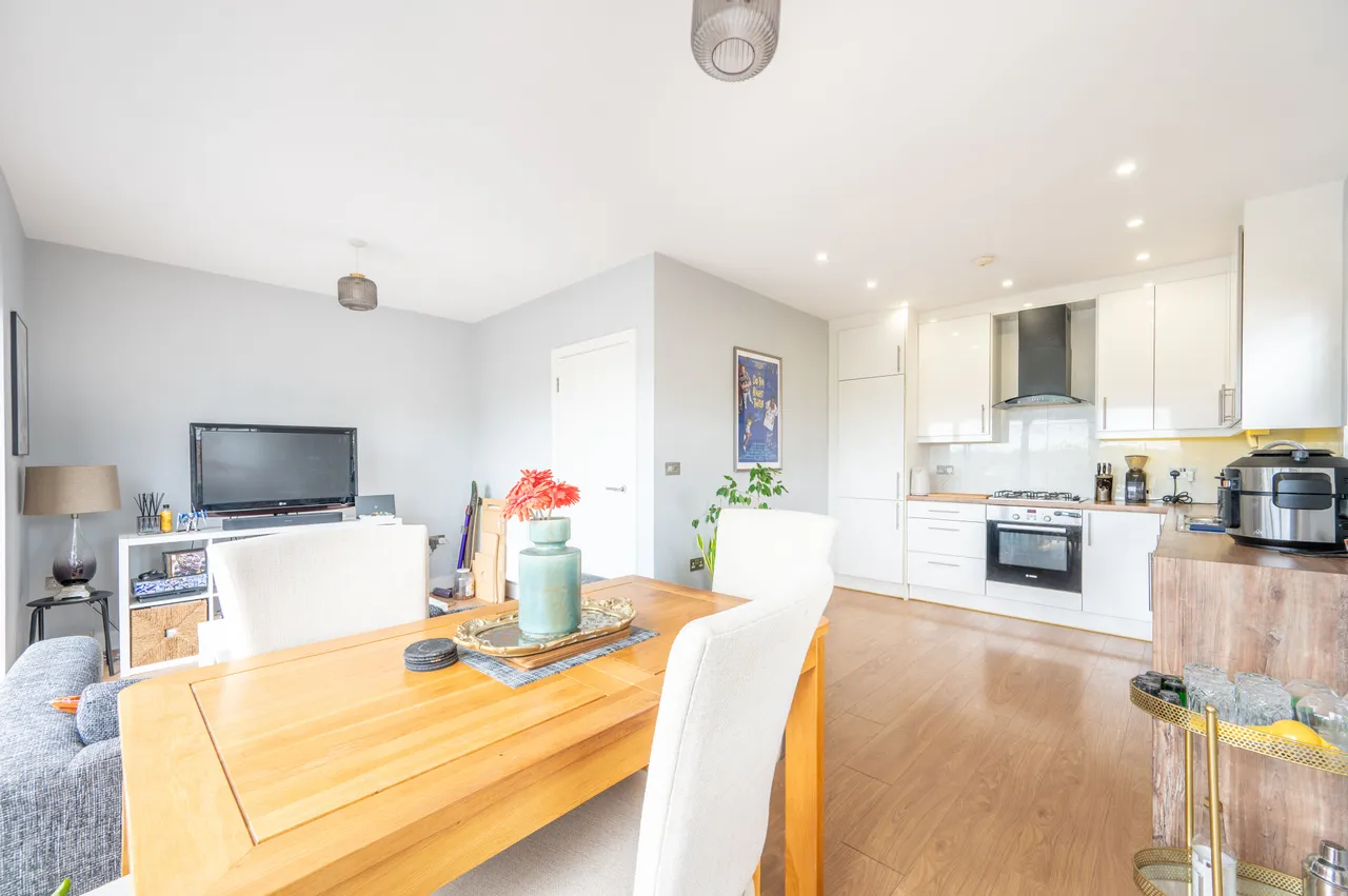 6 Pristine House, 12 Harrowdene Road, Wembley, photo 11