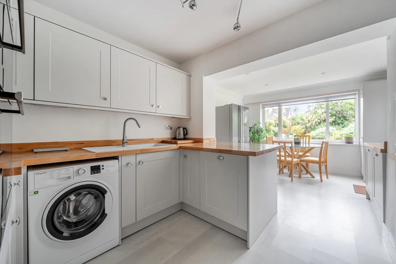 Latchmoor Way, Gerrards Cross, SL9, photo 7