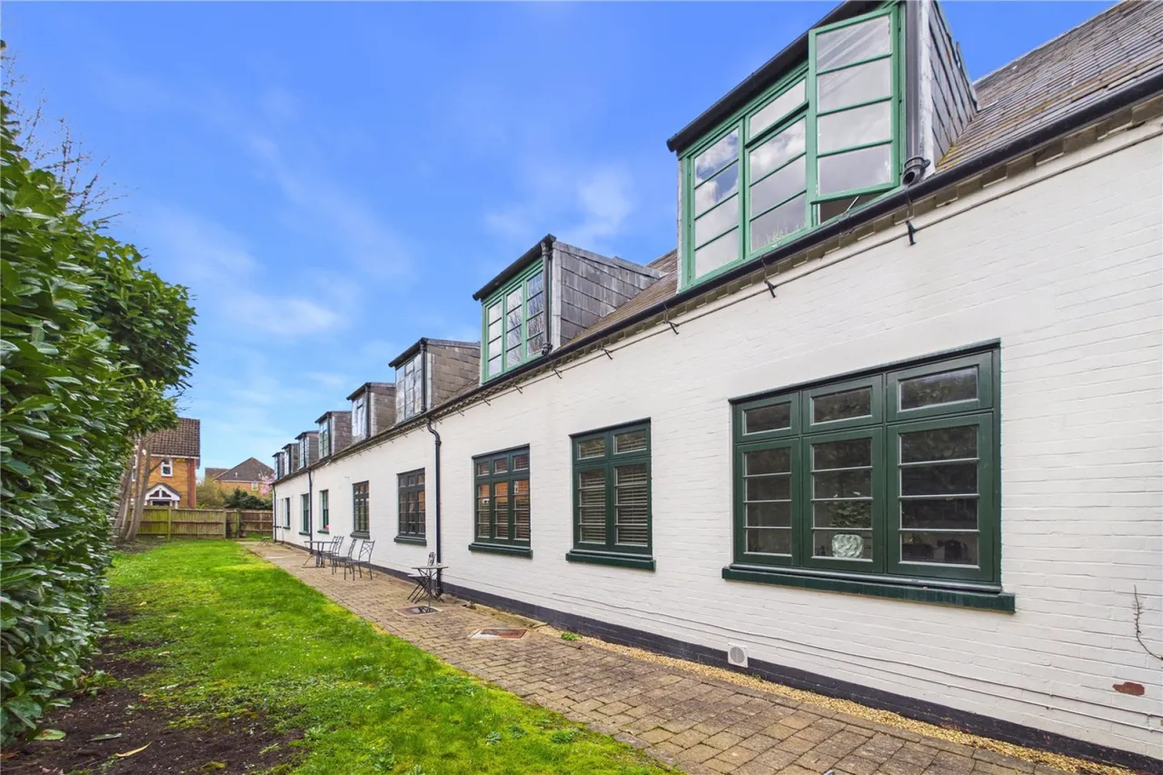 Trenthams Close, Purley on Thames, RG8, photo 10