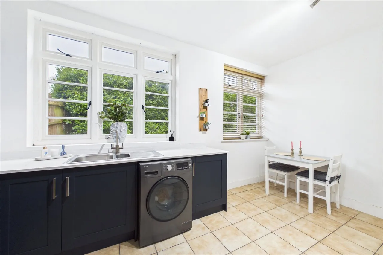 Trenthams Close, Purley on Thames, RG8, photo 6