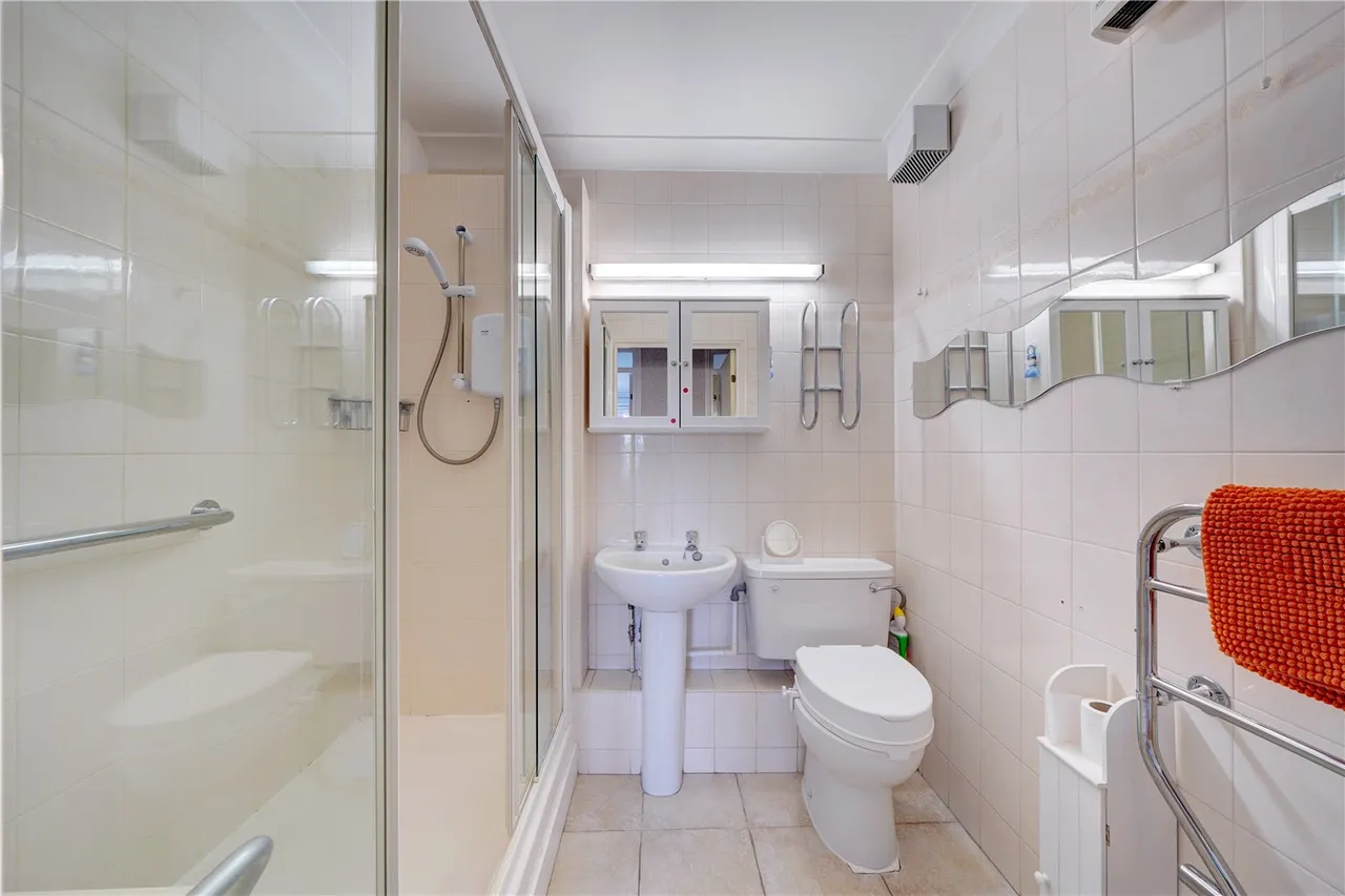 Kingfisher Court, Woodfield Road, Droitwich, Worcestershire, WR9 8UU, photo 7