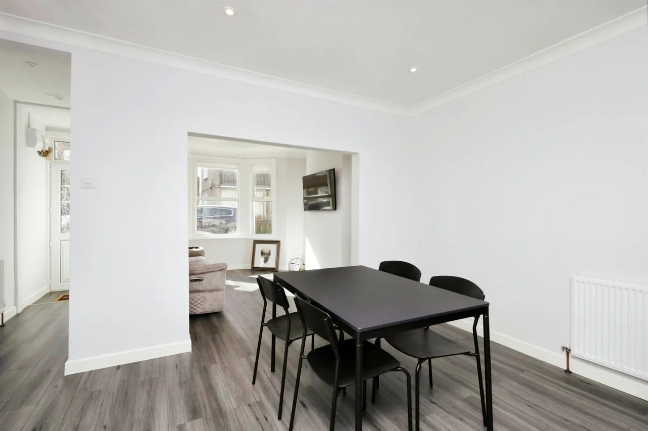 Leslie Street, Eastbourne, photo 6