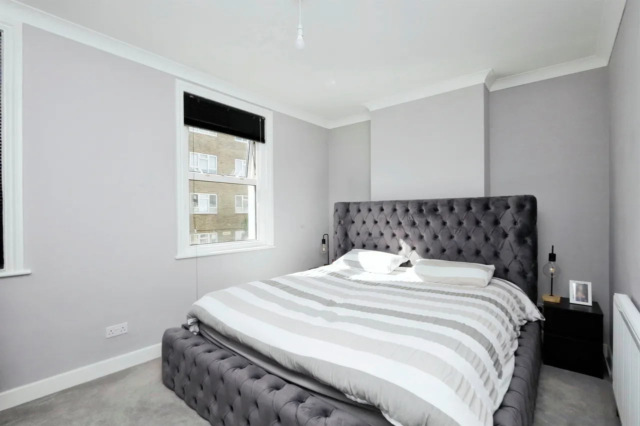 Leslie Street, Eastbourne, photo 7