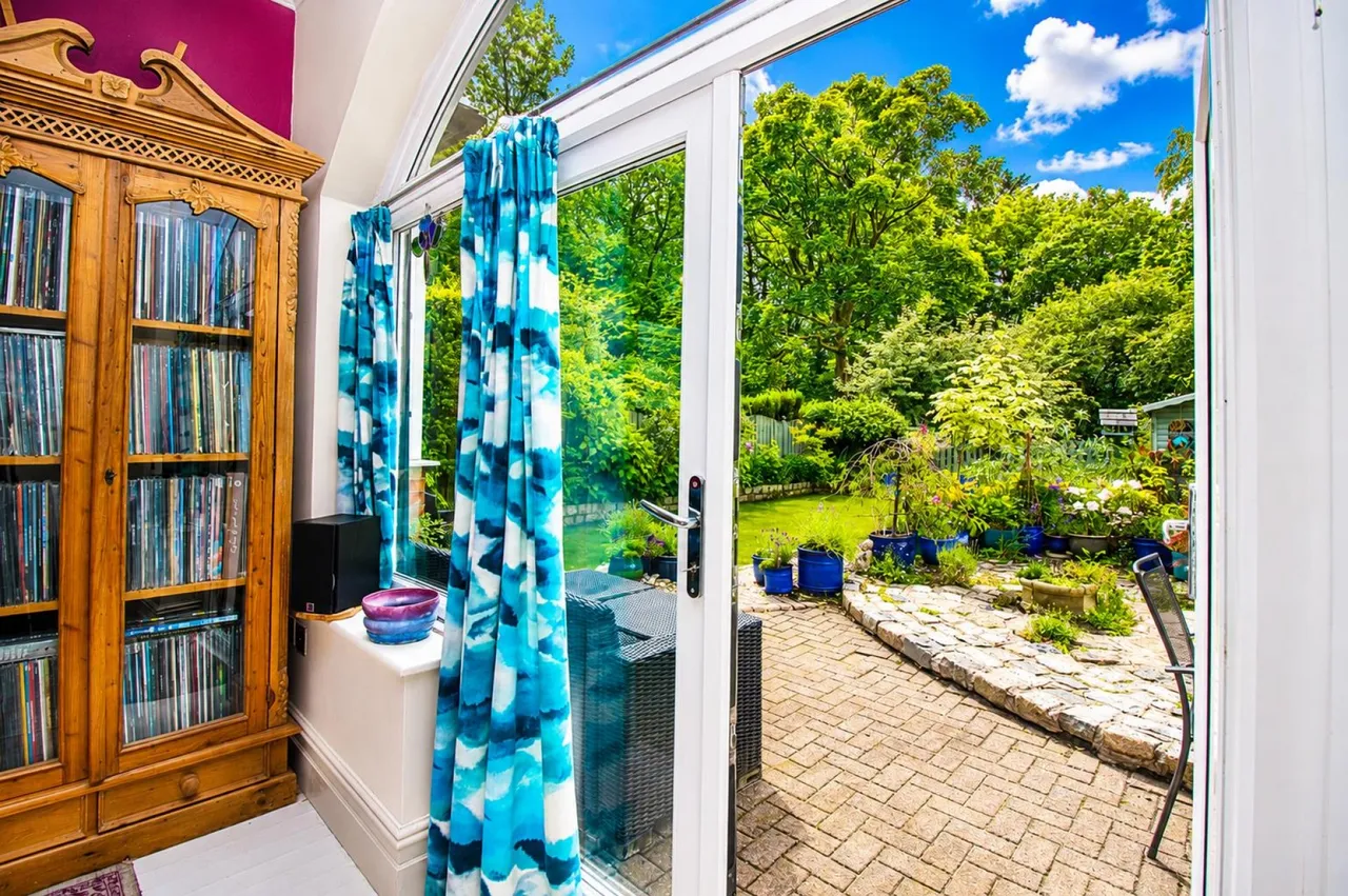 Earnsdale Avenue, Sunnyhurst, photo 6
