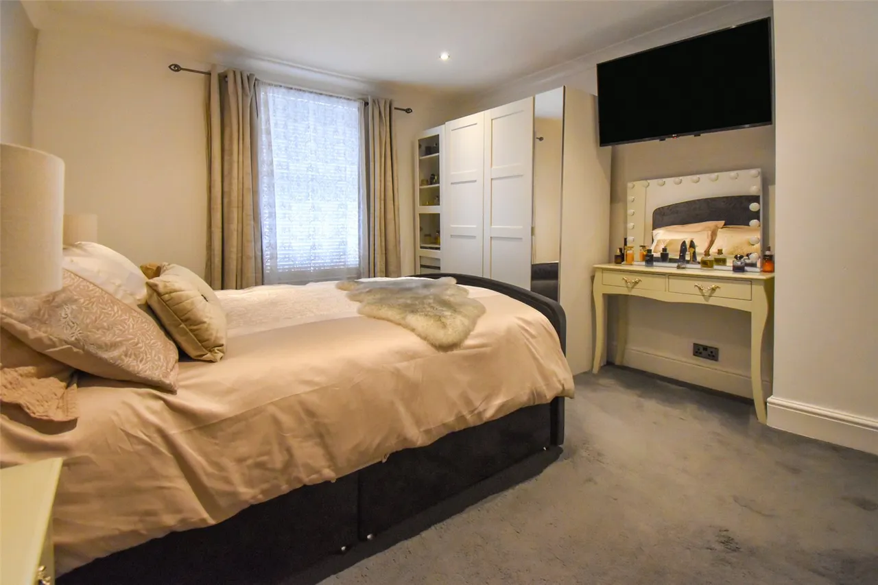 Queens Road, Aldershot, Hampshire, GU11 3LA, photo 6