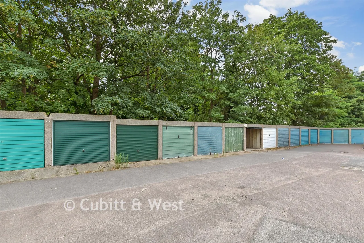 Grange Vale, Sutton, SM2, photo 11