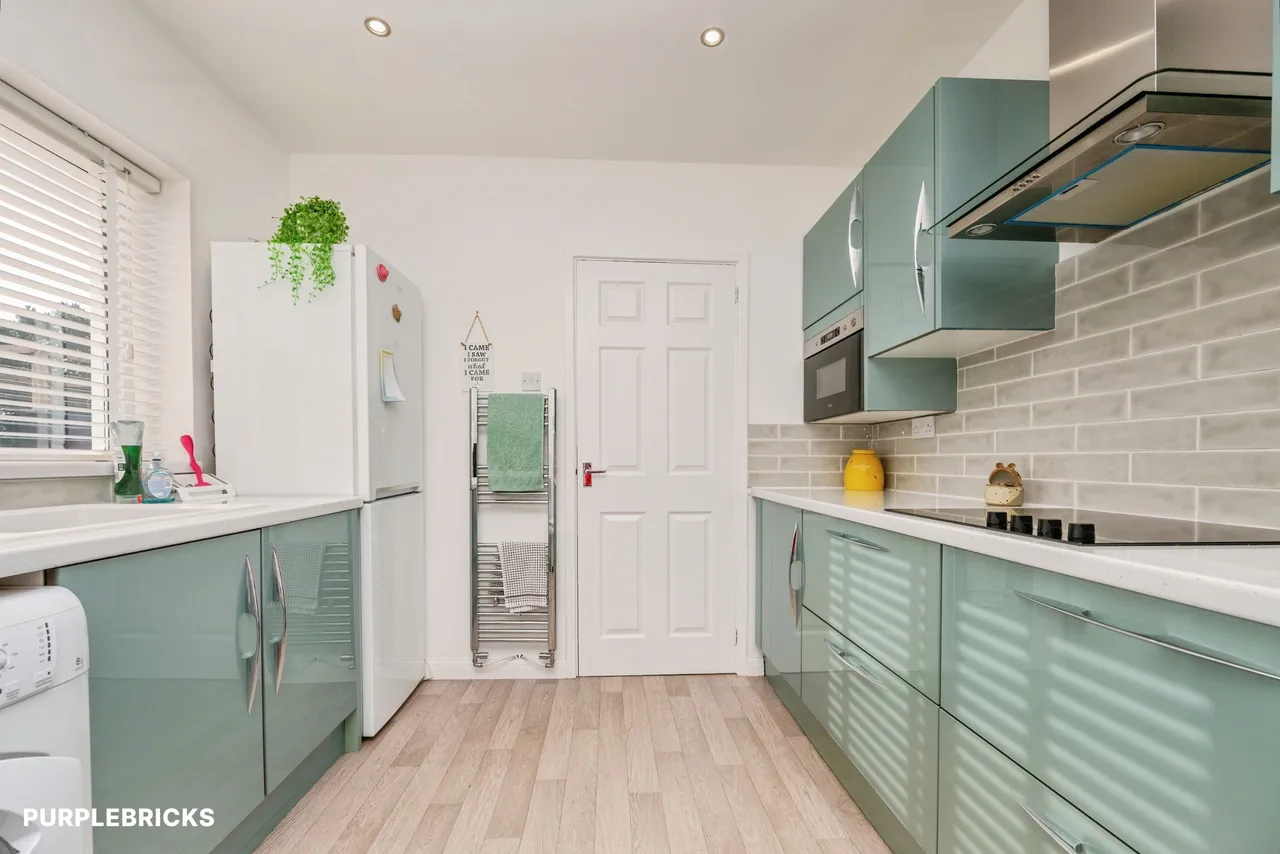 Burlish Close, Stourport-On-Severn, DY13, photo 3