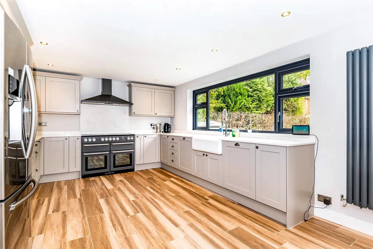 Avenue Road, Fleet, Hampshire, GU51 4NG, photo 6