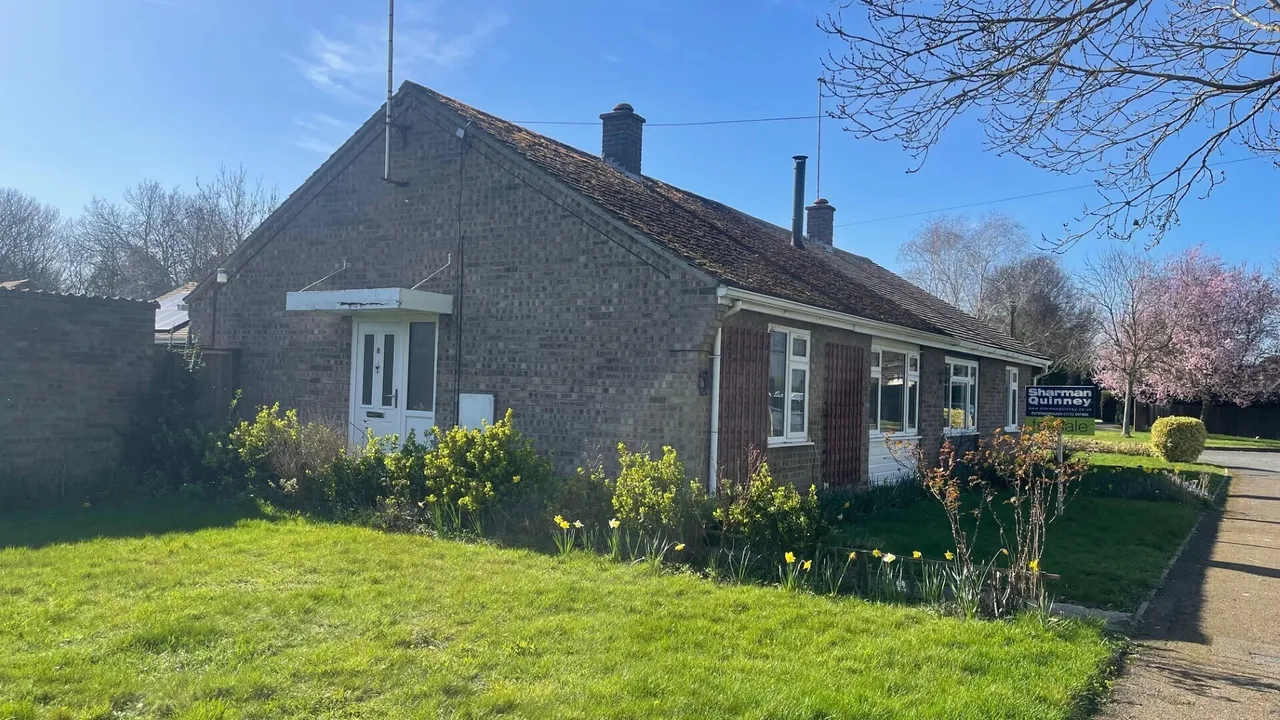2 bed house for sale, Roman Drive, Peterborough, PE8