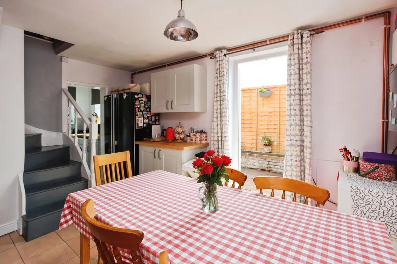 Western Avenue, Hawkhurst, TN18, photo 13