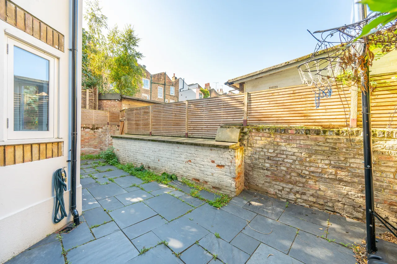 Flat A, 79-81 Ledbury Road, London, photo 5