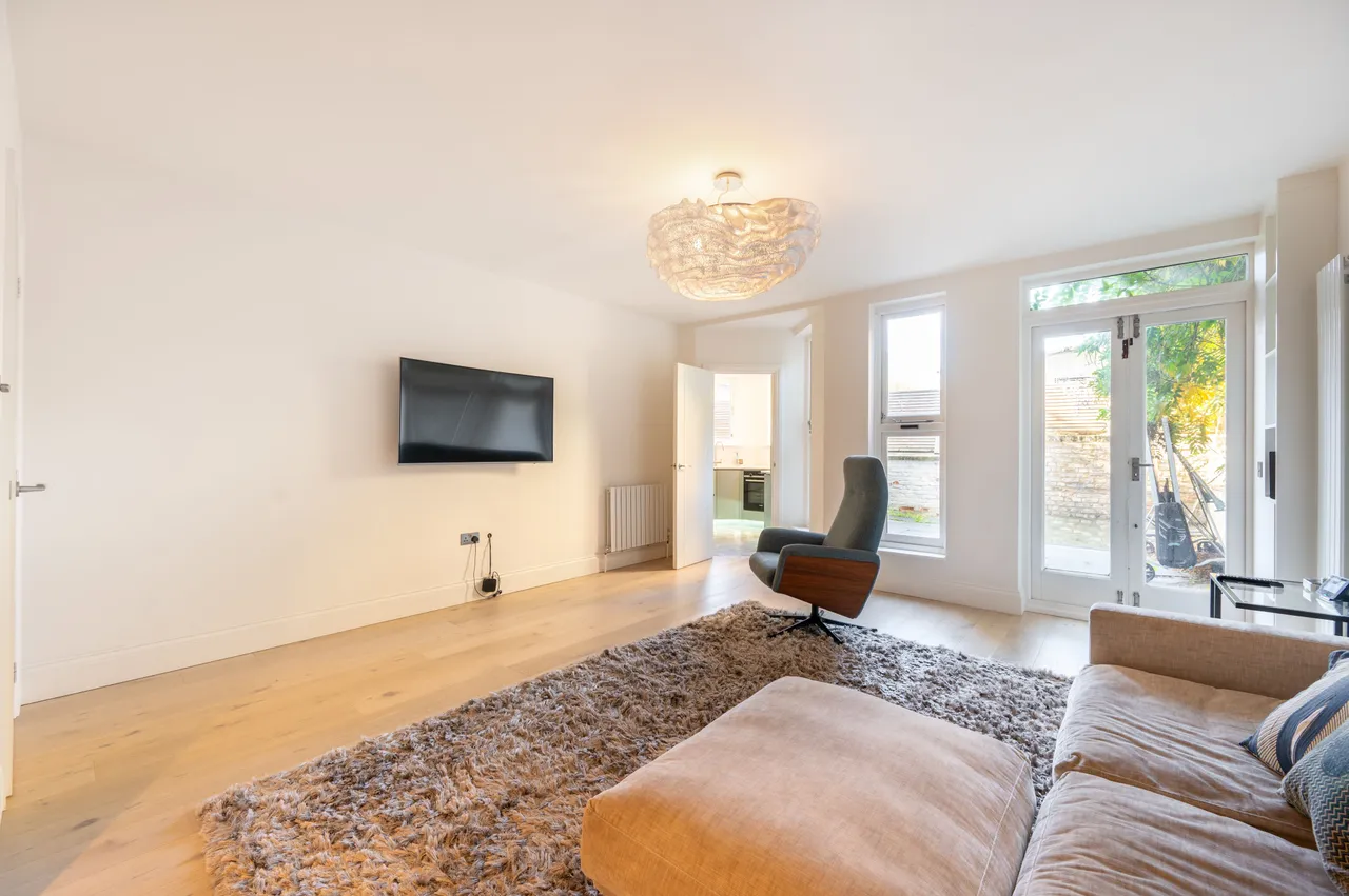 Flat A, 79-81 Ledbury Road, London, photo 9