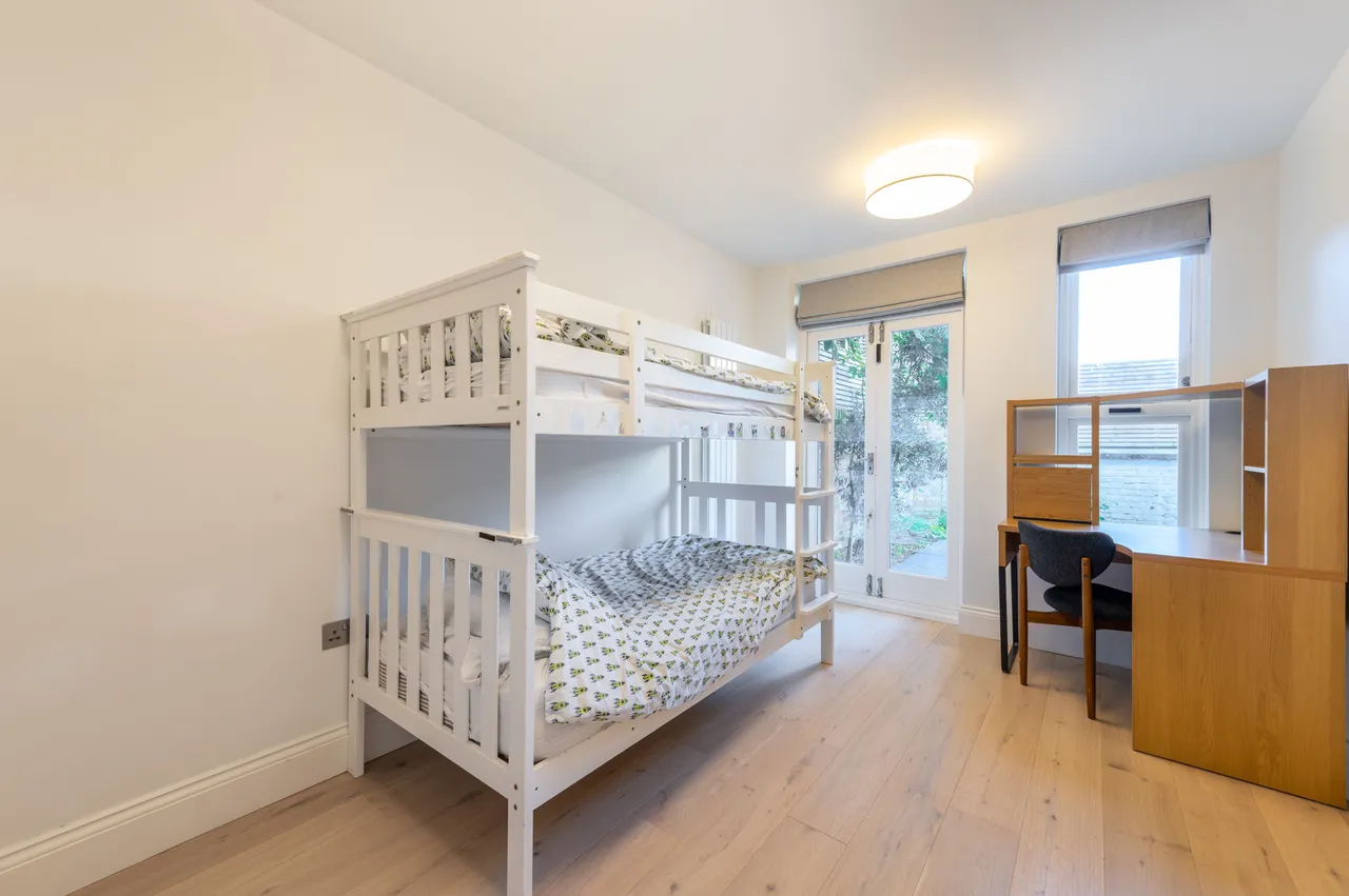 Flat A, 79-81 Ledbury Road, London, photo 6