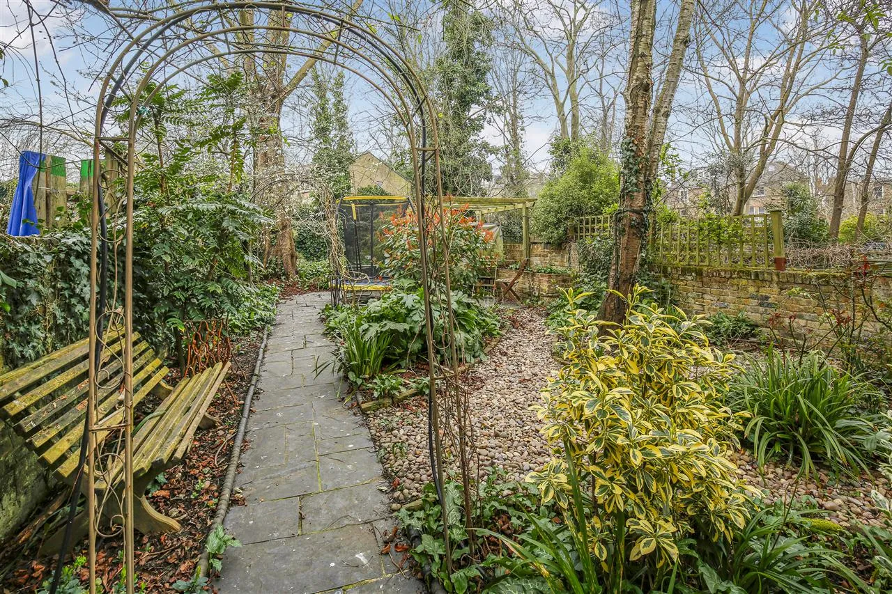 Carleton Road, London, photo 13