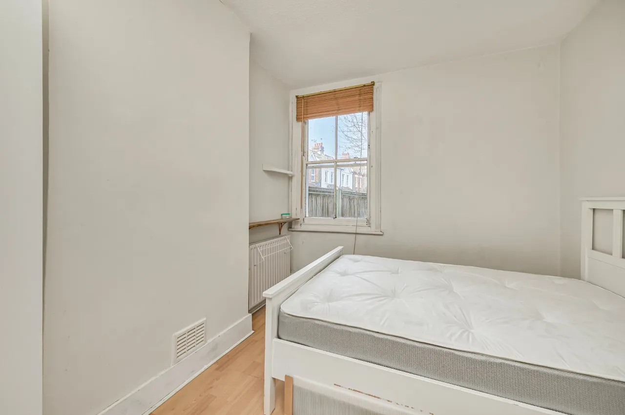 Lydden Grove, London, SW18, photo 6