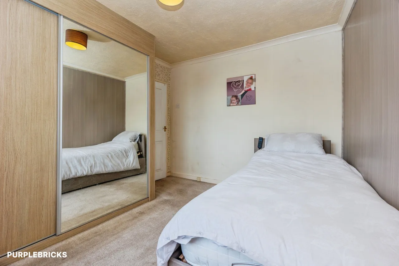 Birkdale Avenue, Oldham, OL2, photo 18