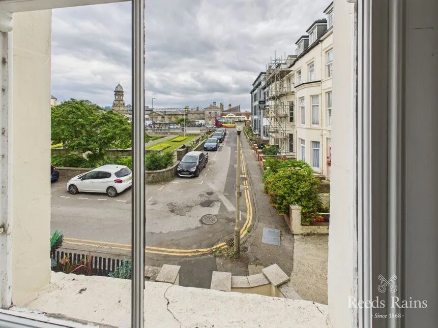 West Square, Scarborough, North Yorkshire, YO11, photo 5