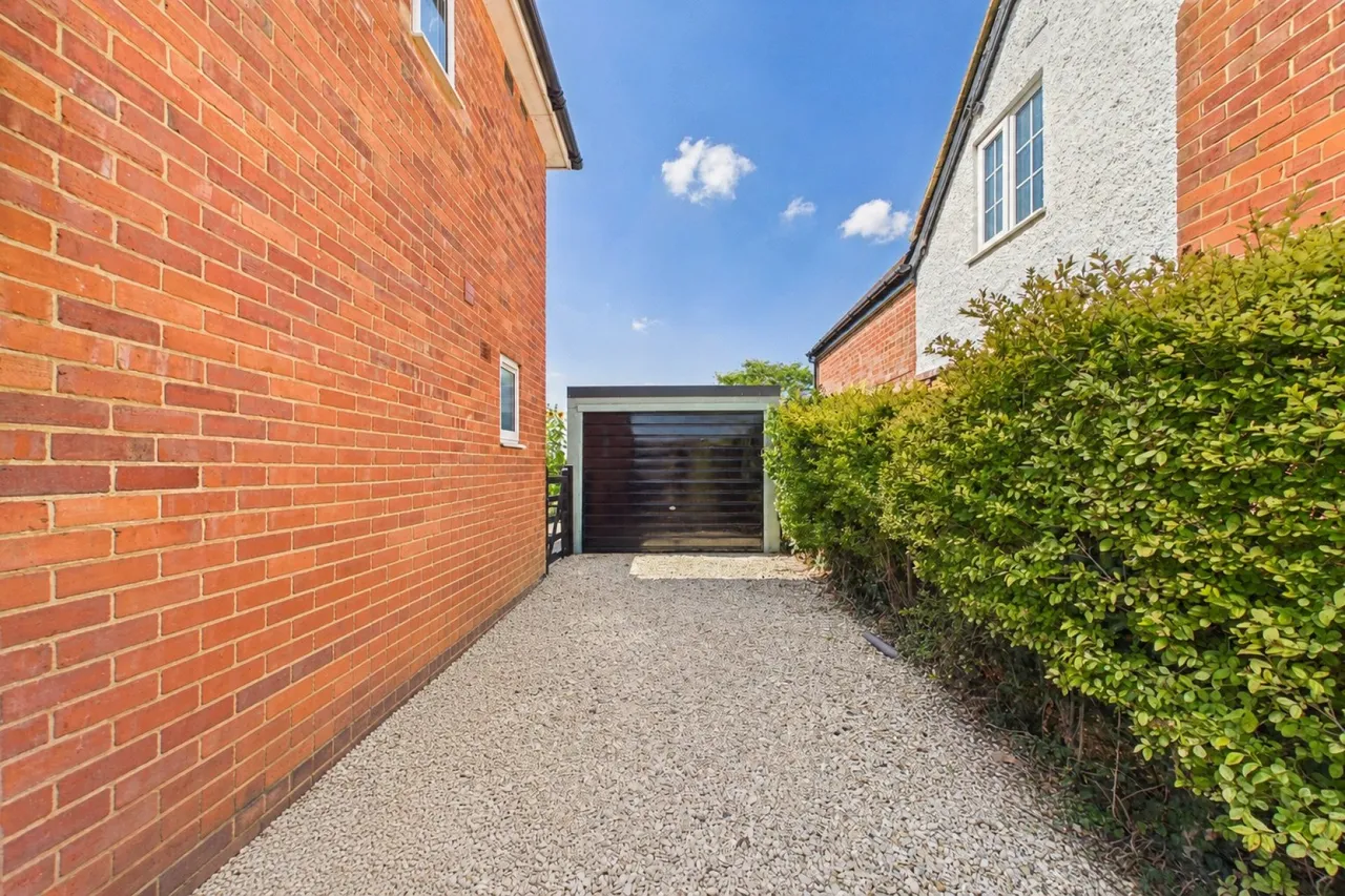 Baughurst Road, Baughurst, RG26, photo 21