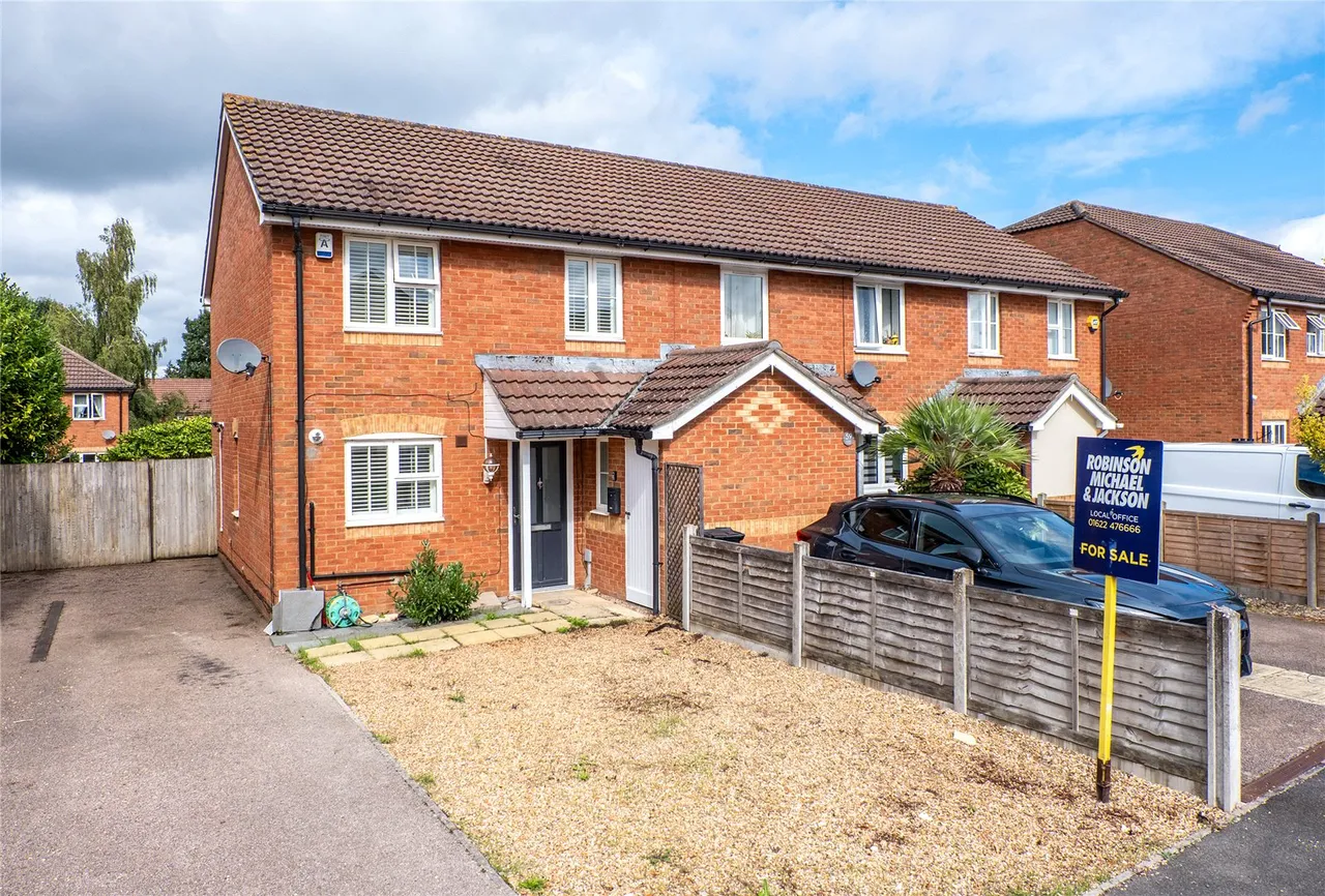 3 bed house for sale, Morris Close, Boughton Monchelsea, ME17